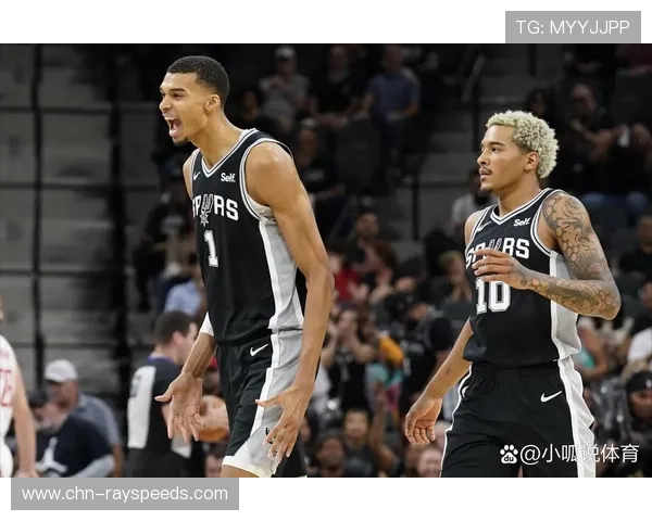 回顾上次火箭马刺德州内战：文班亚马率领马刺取胜。