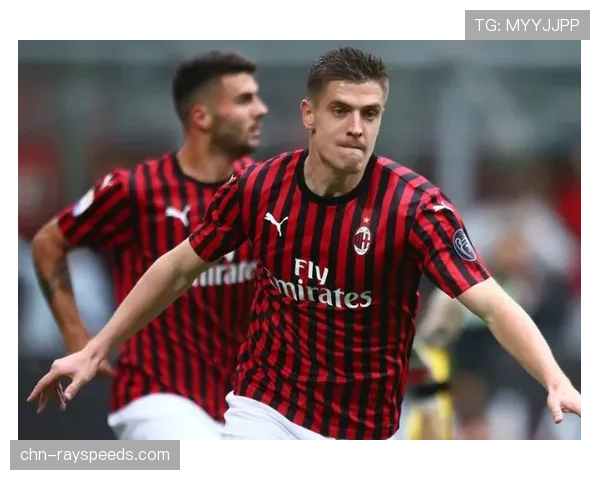 快讯:国际米兰半场2-0领先弗罗西诺内,图拉姆、恰尔汗奥卢分别建功